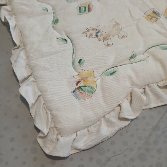COPY - KidsLine Baby Bedding Quilt with lovely ruffled edge Made in USA - Picture 2 of 8